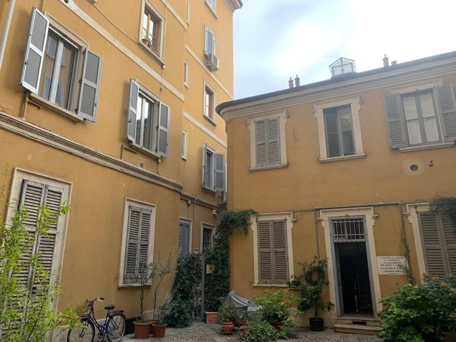Appartamento Incantevole Nel Cuore Di Milano Milão Exterior foto